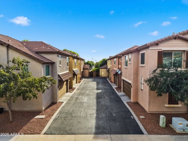 1430 S PONDEROSA Drive, Gilbert, AZ 85296