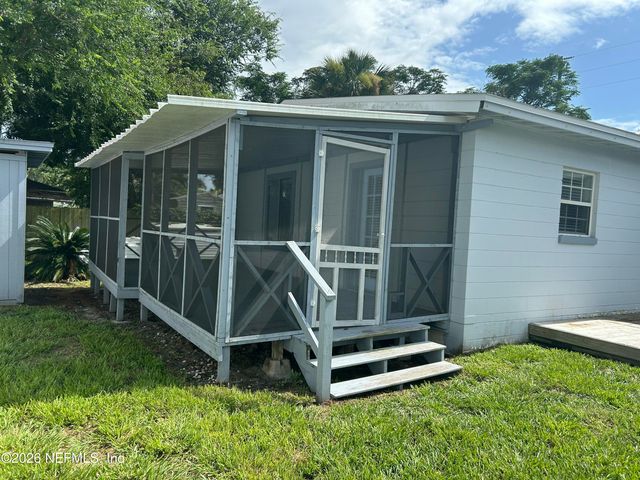 421 7TH Street N, Jacksonville Beach, FL 32250
