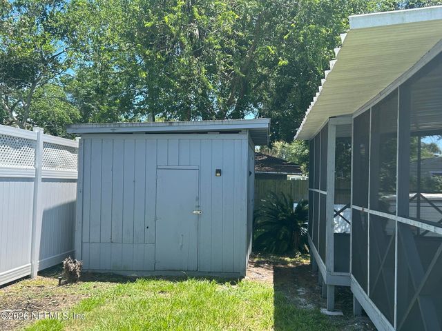 421 7TH Street N, Jacksonville Beach, FL 32250