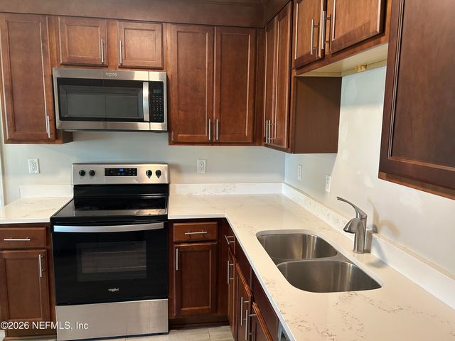421 7TH Street N, Jacksonville Beach, FL 32250