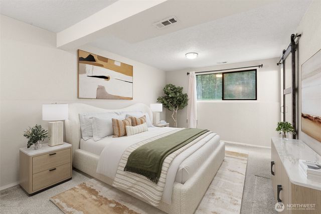 725 W Wyandotte Avenue, Shelton, WA 98584