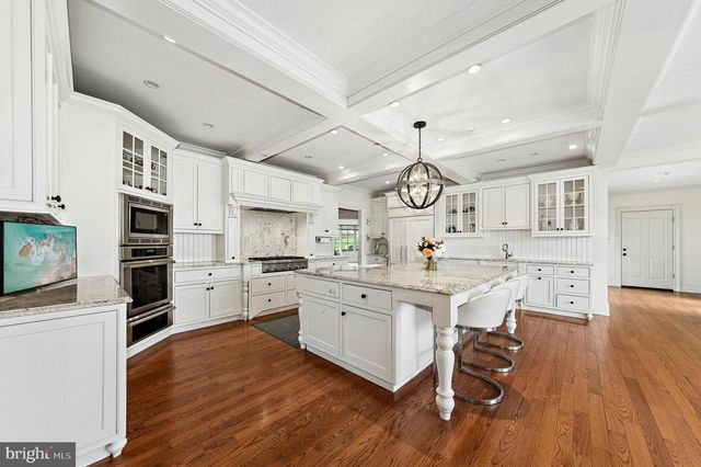 2214 N MELROSE LN, Bethlehem, PA 18015