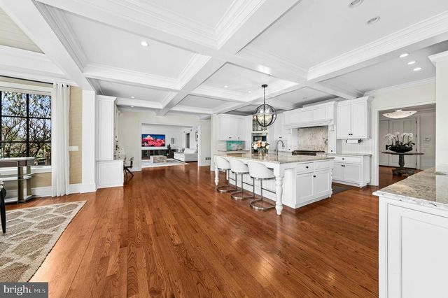2214 N MELROSE LN, Bethlehem, PA 18015