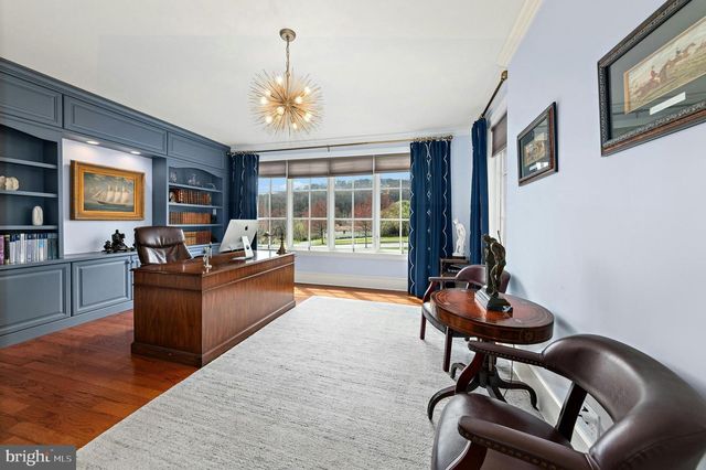 2214 N MELROSE LN, Bethlehem, PA 18015