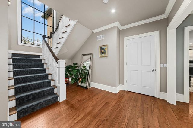 2214 N MELROSE LN, Bethlehem, PA 18015