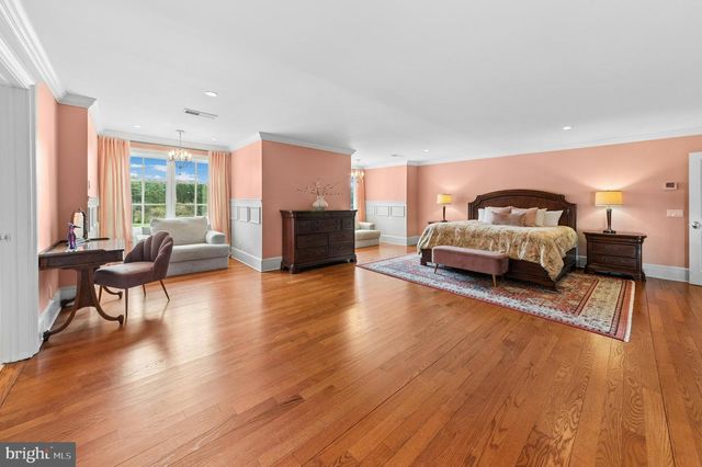 2214 N MELROSE LN, Bethlehem, PA 18015