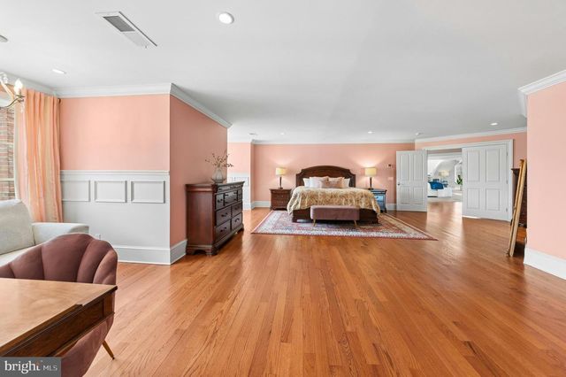 2214 N MELROSE LN, Bethlehem, PA 18015