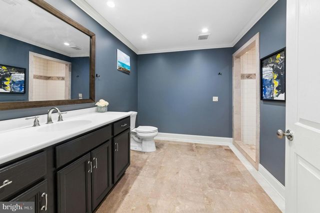 2214 N MELROSE LN, Bethlehem, PA 18015