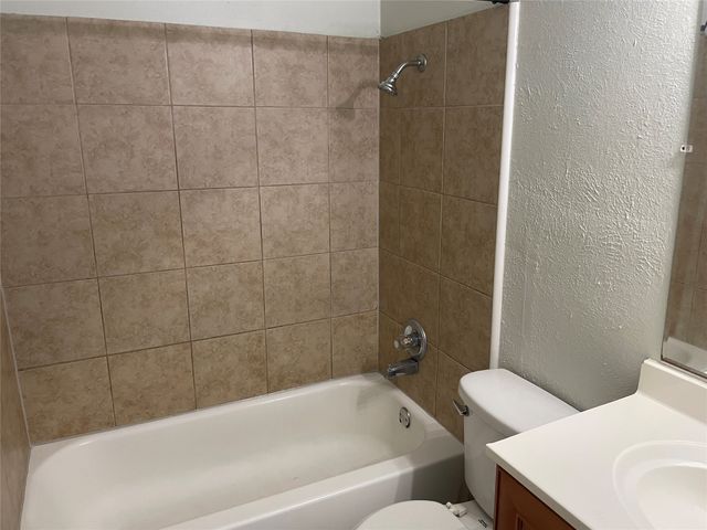 5113 Stagecoach Lane, Garland, TX 75043