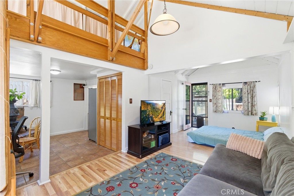 Image 10 of property listing at 14862 Wildcat Canyon Road, Silverado, CA 92676