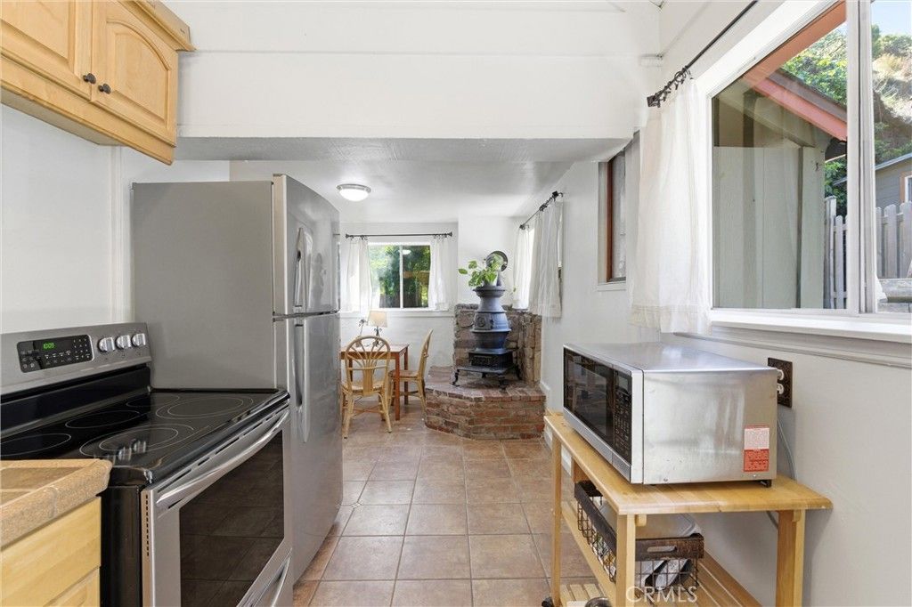 Image 6 of property listing at 14862 Wildcat Canyon Road, Silverado, CA 92676