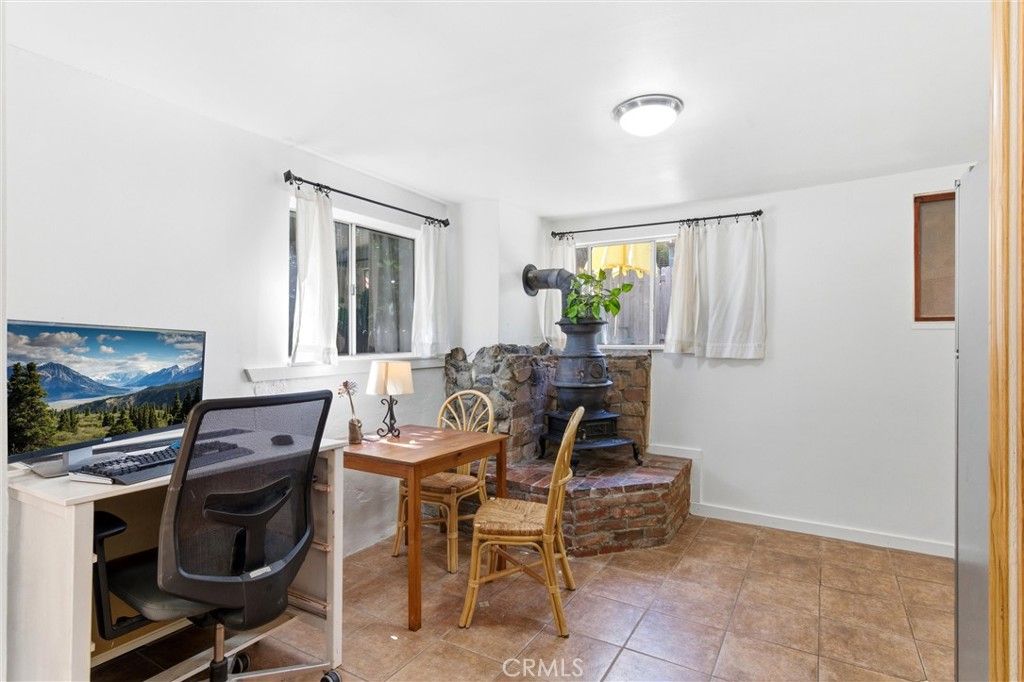 Image 8 of property listing at 14862 Wildcat Canyon Road, Silverado, CA 92676