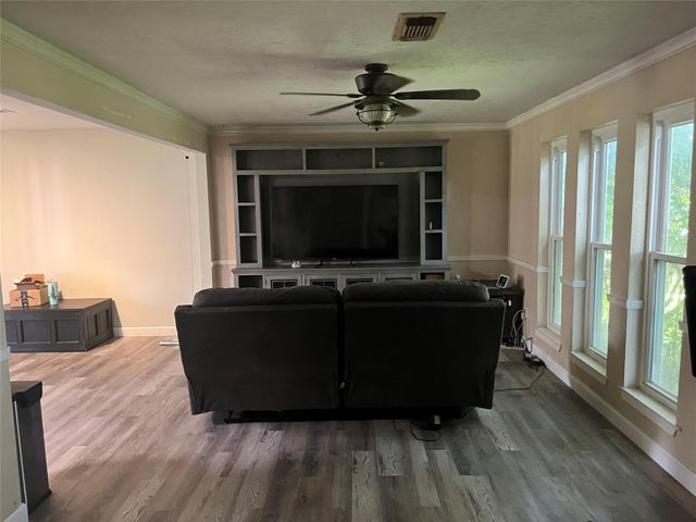 6213 Creekside Lane, League City, TX 77573