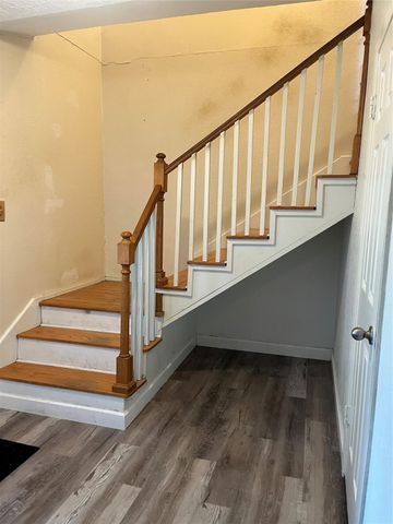 6213 Creekside Lane, League City, TX 77573