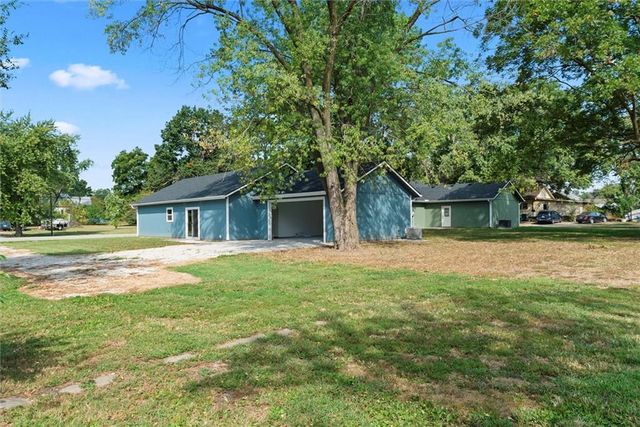 706 N Main Street, Urich, MO 64788