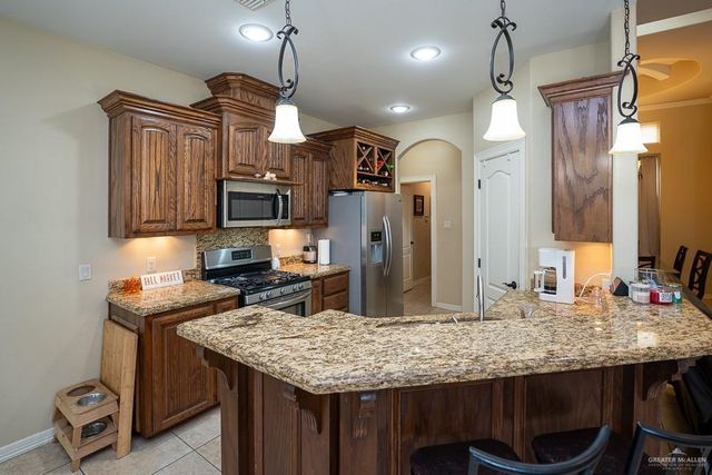 2001 Kingfisher Lane, Mission, TX 78572