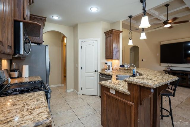 2001 Kingfisher Lane, Mission, TX 78572