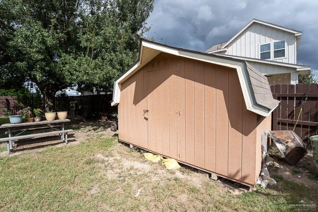 2001 Kingfisher Lane, Mission, TX 78572