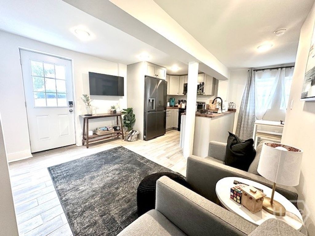 528 E 37Th Street A, Savannah, GA 31401