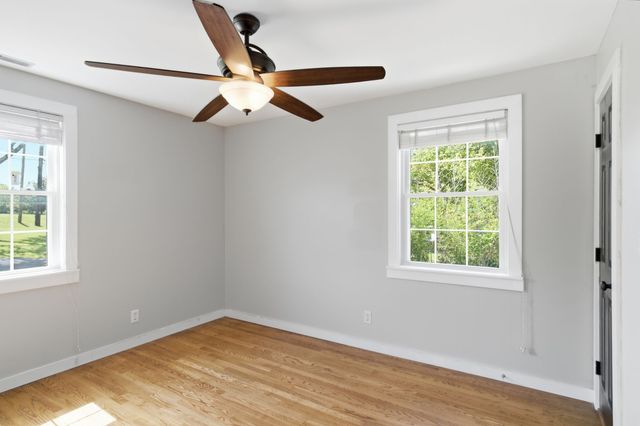 302 Gates Rd, Goodlettsville, TN 37072