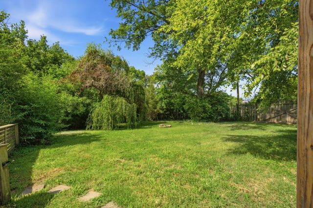 302 Gates Rd, Goodlettsville, TN 37072