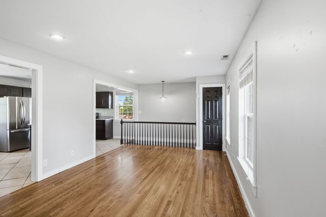 302 Gates Rd, Goodlettsville, TN 37072