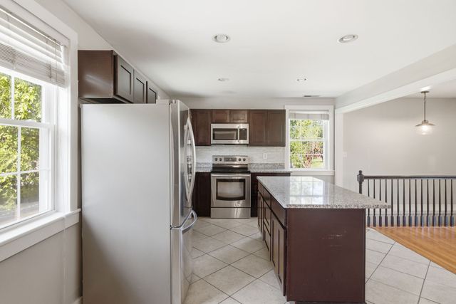 302 Gates Rd, Goodlettsville, TN 37072