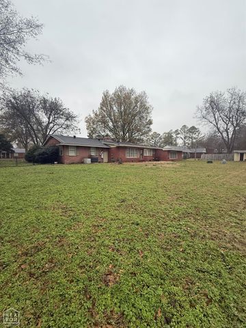 123 East Drive, Osceola, AR 72370