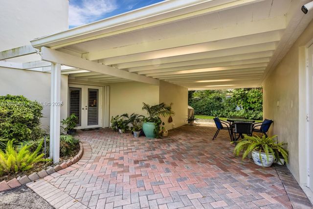 12200 SW 74th Ct, Pinecrest, FL 33156