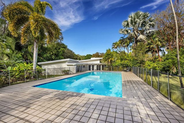 12200 SW 74th Ct, Pinecrest, FL 33156