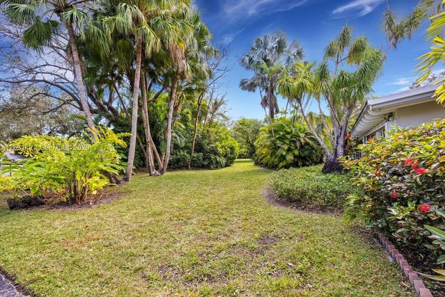 12200 SW 74th Ct, Pinecrest, FL 33156