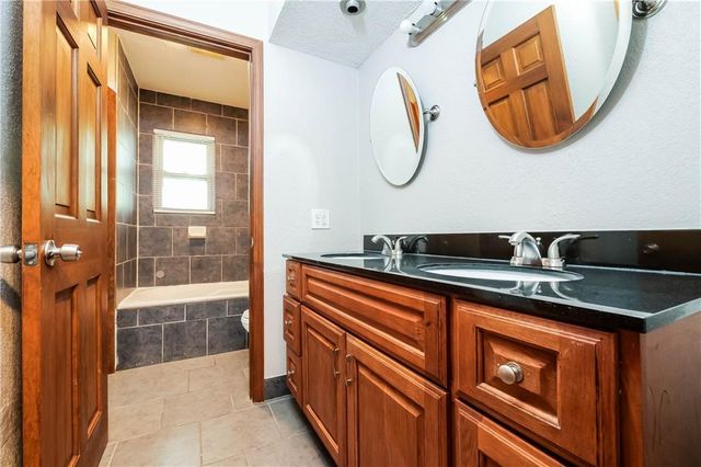 209 Valley Drive, Grain Valley, MO 64029