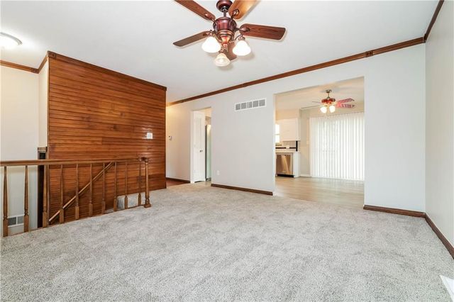209 Valley Drive, Grain Valley, MO 64029