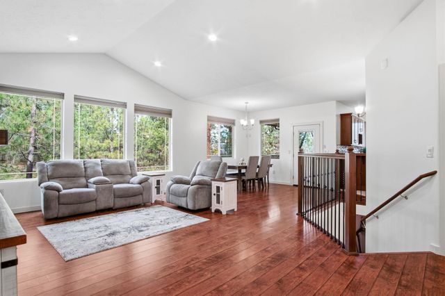 12612 N Ruby Rd, Spokane, WA 99218