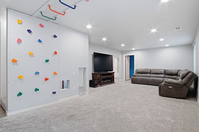 12612 N Ruby Rd, Spokane, WA 99218