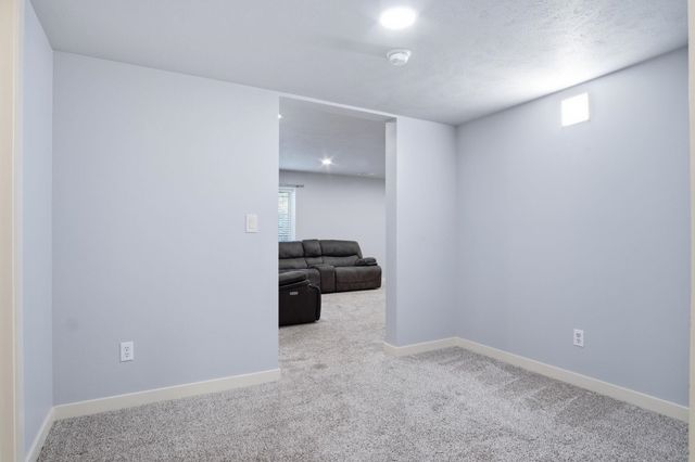 12612 N Ruby Rd, Spokane, WA 99218