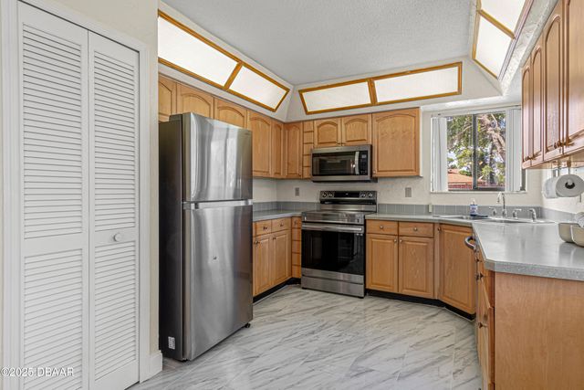 124 Loon Court, Daytona Beach, FL 32119