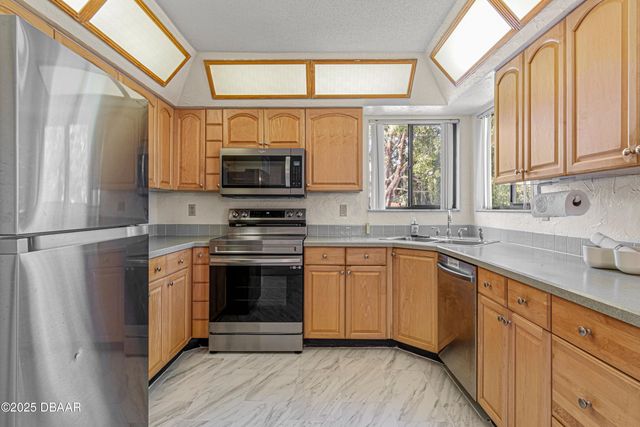 124 Loon Court, Daytona Beach, FL 32119