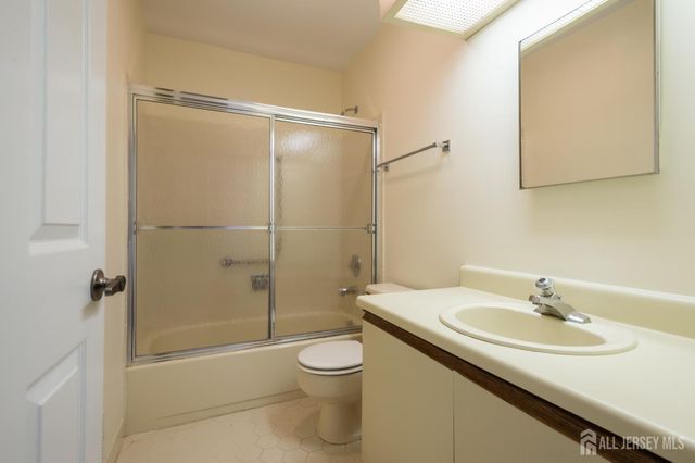 122-F Concordia Circle, Monroe, NJ 08831