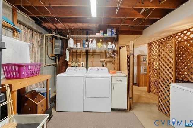 110 Patrick Henry Dr, Louisa, VA 23093