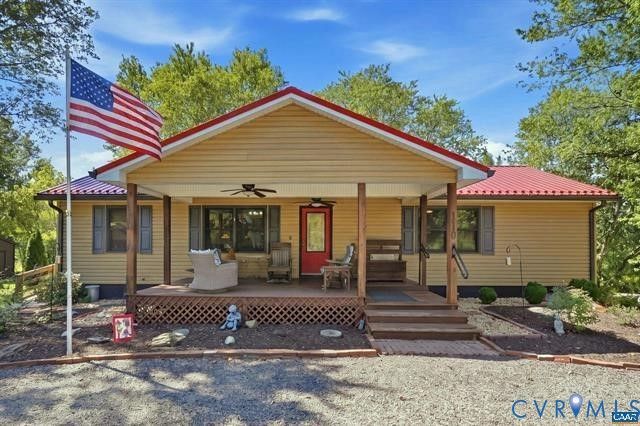 110 Patrick Henry Dr, Louisa, VA 23093