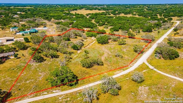 326 Blue Oak Tr, Harper, TX 78631