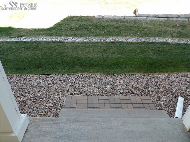 2163 Squawbush Ridge Grove, Colorado Springs, CO 80910