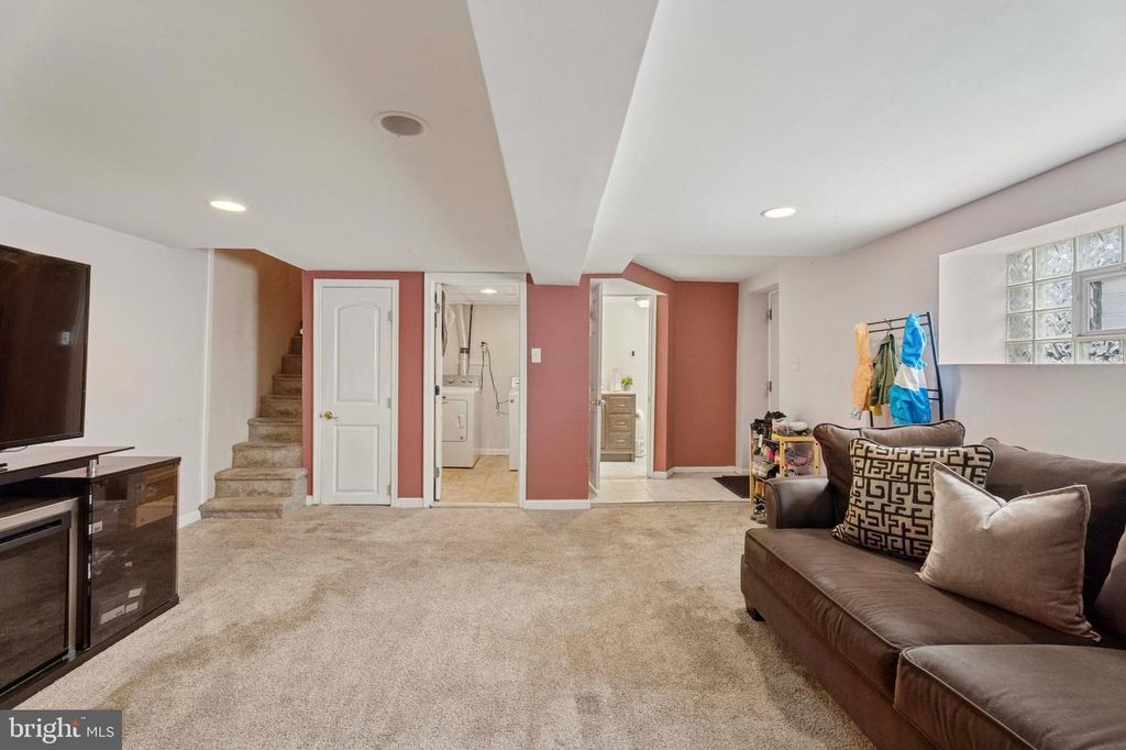 2216 W CHELTENHAM AVE, Philadelphia, PA 19138