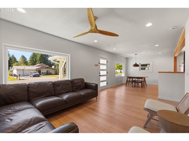 400 E YACOLT Rd, Yacolt, WA 98675