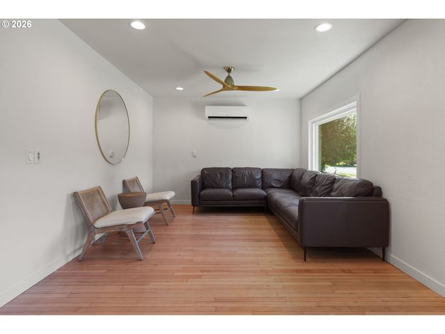 400 E YACOLT Rd, Yacolt, WA 98675
