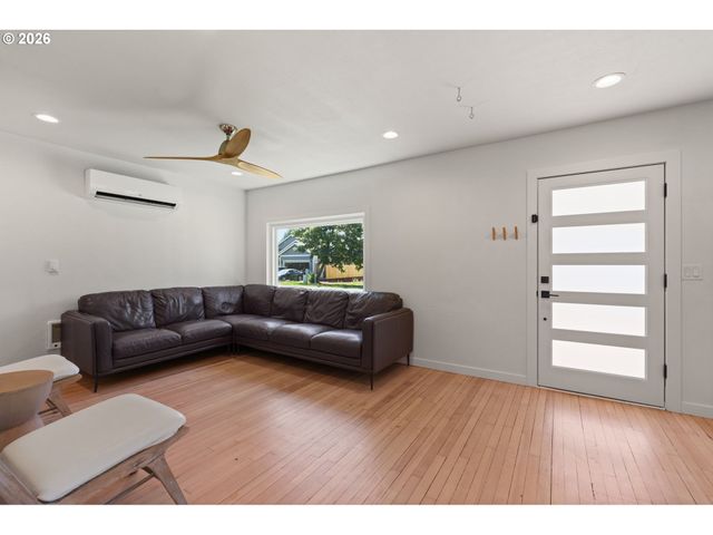 400 E YACOLT Rd, Yacolt, WA 98675