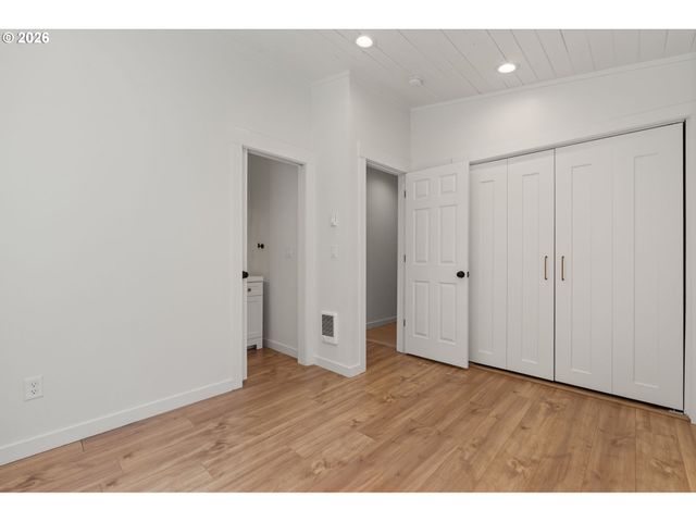 400 E YACOLT Rd, Yacolt, WA 98675