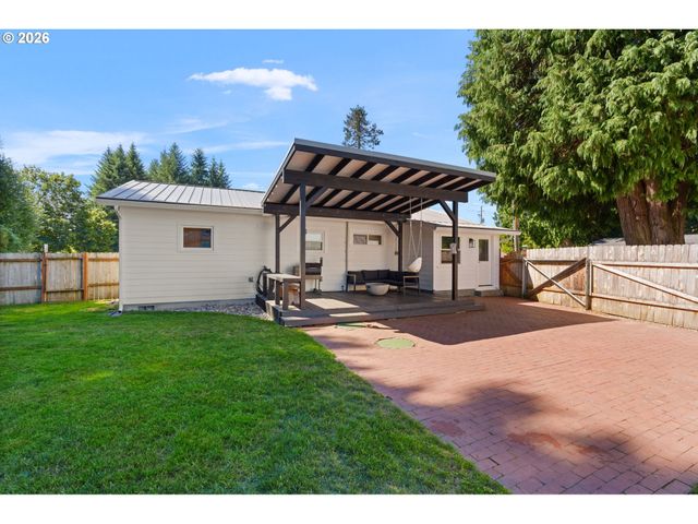400 E YACOLT Rd, Yacolt, WA 98675