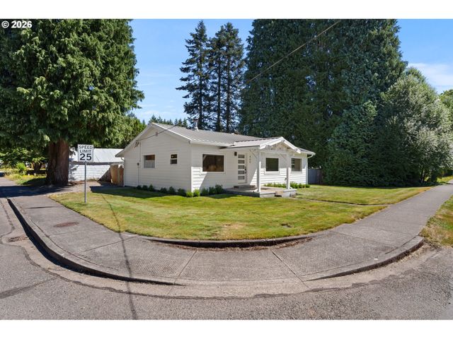 400 E YACOLT Rd, Yacolt, WA 98675